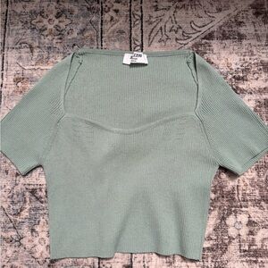 A.L.C.Women's Double Zero brand Sage Green Ribbed Top  Lovely Large cute